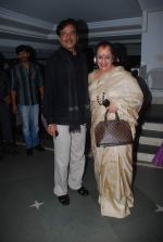 Shatraughan Sinha, Poonam Sinha at Poonam Dhillon_s play U Turn in Bandra, Mumbai on 26th Aug 2012 (60).JPG